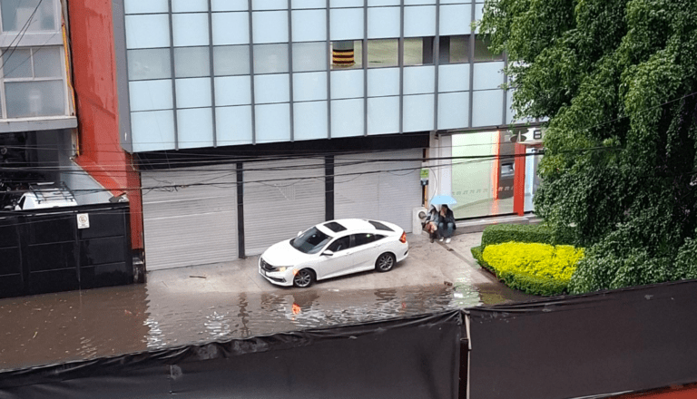 Polanco Bajo Agua: Intensos Aguaceros Colapsan la zona Exclusiva